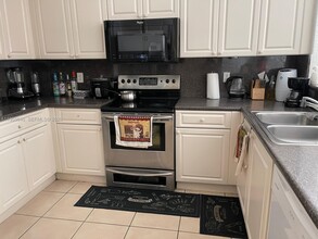 8123 W 36th Ave in Hialeah, FL - Building Photo - Building Photo