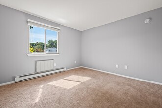 Pembrooke Court Apartments in Manchester, CT - Foto de edificio - Building Photo