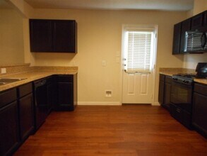 22334 Queenbury Hills Dr in Houston, TX - Building Photo - Building Photo