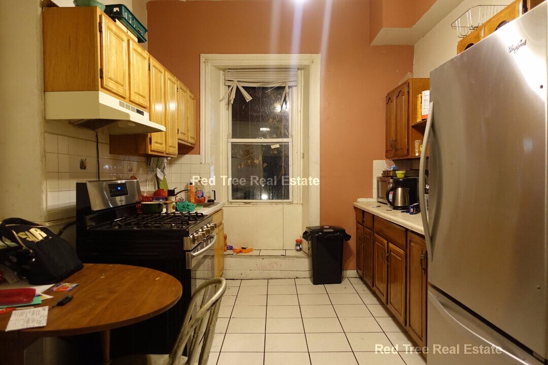 679 Parker St in Boston, MA - Building Photo