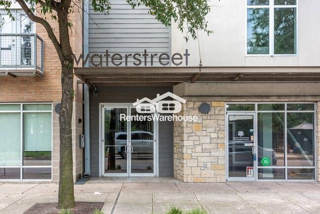 1601 E Cesar Chavez St