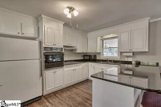 414 Mapleton Dr in Greenville, SC - Building Photo - Building Photo
