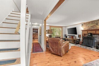 47 Hollow Tree Ridge Rd in Darien, CT - Foto de edificio - Building Photo