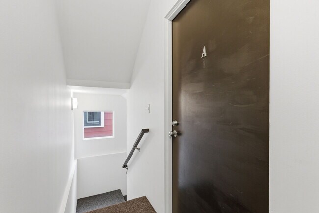 2275 NW Kearney St in Portland, OR - Building Photo - Building Photo