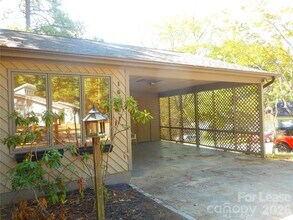 16161 Tana Tea Cir in Tega Cay, SC - Building Photo - Building Photo