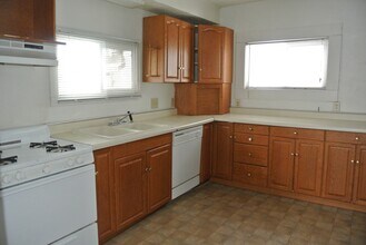 616 14th St SE in Minot, ND - Building Photo - Building Photo