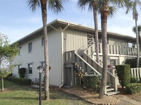 6400 Flotilla Dr in Holmes Beach, FL - Building Photo