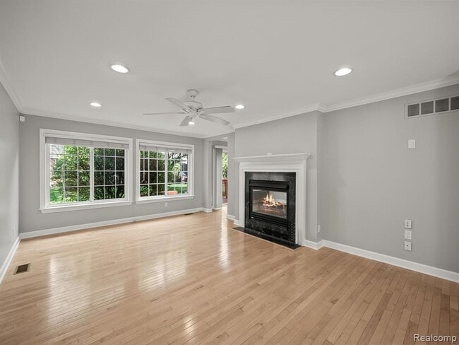 617 James Cir, Unit 617 in Royal Oak, MI - Building Photo - Building Photo