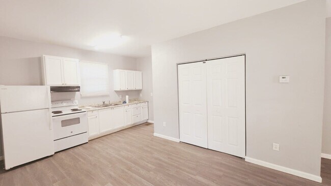 2102 Adams Ave in Knoxville, TN - Building Photo - Building Photo