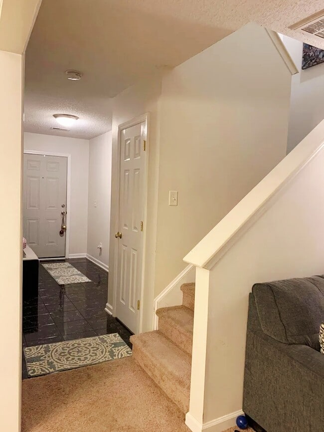 1288 Collegian Terrace in Winston-Salem, NC - Building Photo - Building Photo