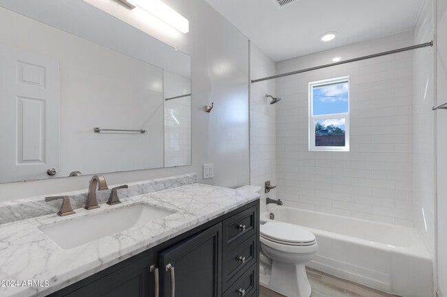 property at 607 E Encanto Dr