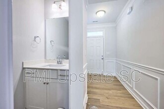 49 Fair Vlg Ln in Simpsonville, SC - Building Photo - Building Photo