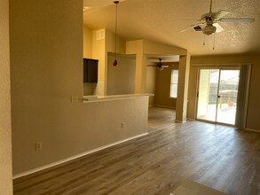 204 Prairie Springs Loop in Georgetown, TX - Building Photo - Building Photo