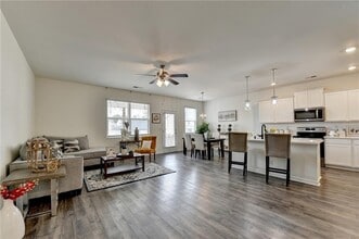 159 Mead Ct in Hoschton, GA - Building Photo - Building Photo