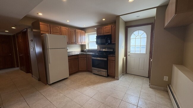 86 Notre Dame Ave, Unit 1 in Staten Island, NY - Building Photo - Building Photo