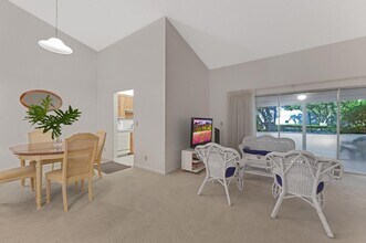 708 Lago Rd in Delray Beach, FL - Building Photo - Building Photo