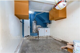 26971 Hillsborough Pkwy in Santa Clarita, CA - Building Photo - Building Photo