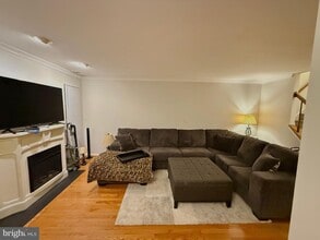 212 Nottingham Ct in Chester Heights, PA - Building Photo - Building Photo