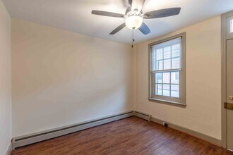 12 N New St in West Chester, PA - Building Photo - Building Photo