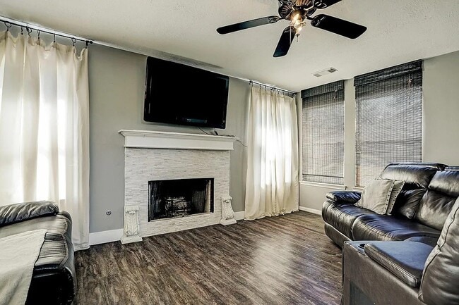 property at 3005 Wood Hollow Dr