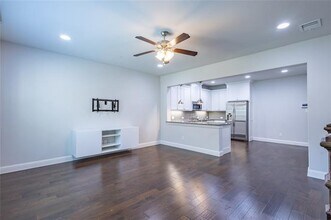 4658d Rhett Ln in Carrollton, TX - Building Photo - Building Photo
