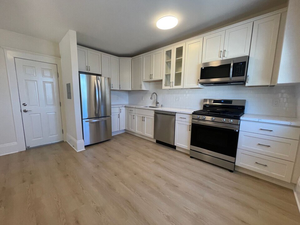 1367 Grant Ave in San Francisco, CA - Building Photo