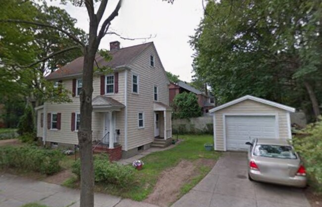 14 Thornton Rd, Unit 1