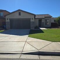 631 Las Villas St in Imperial, CA - Building Photo