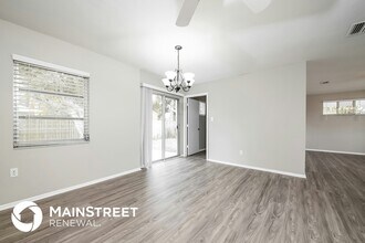 744 Pineland Ave in Venice, FL - Building Photo - Building Photo