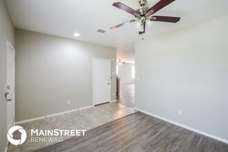 11942 Fieldcrest Run in San Antonio, TX - Building Photo - Building Photo