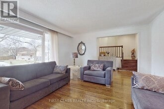 79 Hove St in Toronto, ON - Building Photo - Building Photo