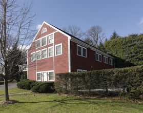 168 West Ave in Darien, CT - Building Photo - Building Photo