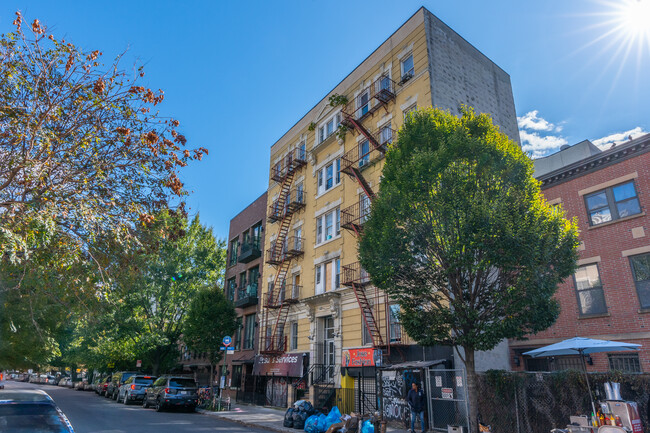 392 S 5th St in Brooklyn, NY - Building Photo - Building Photo