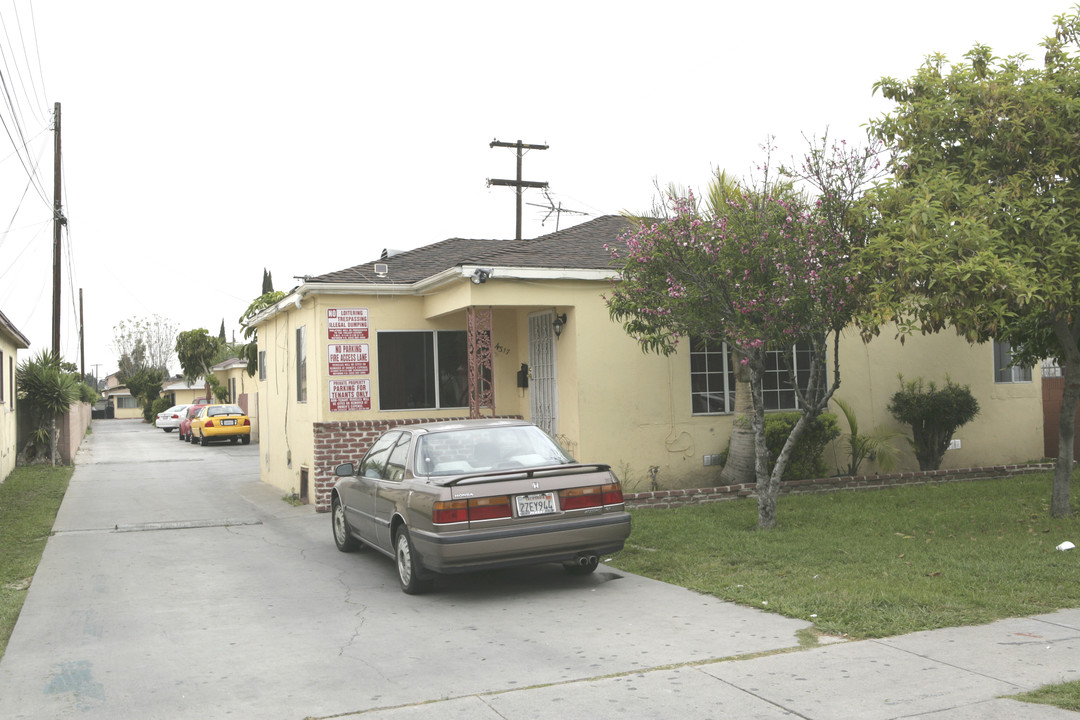 4317 Elizabeth St in Cudahy, CA - Building Photo