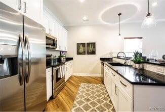 5283 Chestnut Ridge Rd in Orchard Park, NY - Building Photo - Building Photo