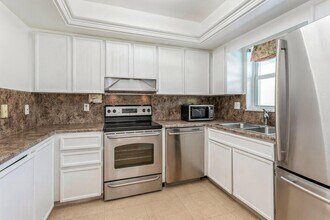 1217 Surf Rd in West Palm Beach, FL - Building Photo - Building Photo