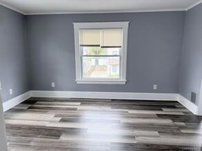 132 Prospect Ave in Middletown, NY - Building Photo - Building Photo