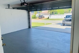 7093 Middlebury Dr in Boynton Beach, FL - Building Photo - Building Photo