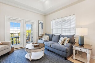 361 Royal Caribbean Ct in St. Augustine, FL - Building Photo