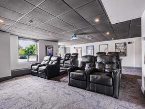 Grosvenor Estates in London, ON - Building Photo - Building Photo
