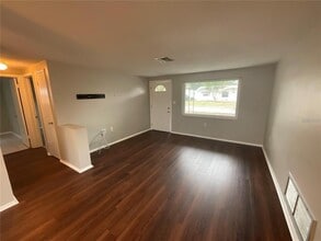 3335 Coldwell Dr in Holiday, FL - Foto de edificio - Building Photo