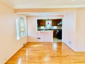 6606 N Damen Ave in Chicago, IL - Building Photo - Building Photo