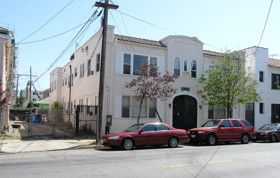 2960 James M Wood Blvd in Los Angeles, CA - Building Photo