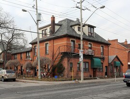 308-310 Cannon St E in Hamilton, ON - Building Photo