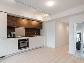 1133 Hornby St in Vancouver, BC - Building Photo - Building Photo