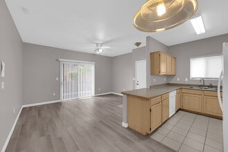 5650 E Sahara Ave in Las Vegas, NV - Building Photo - Building Photo