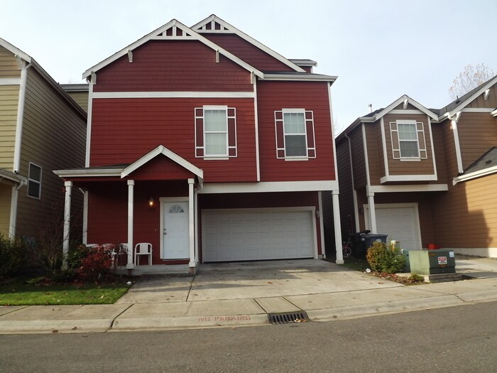 11426 6th Ave E in Tacoma, WA - Building Photo