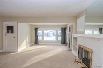 20 Tacoma Ave in Buffalo, NY - Foto de edificio - Building Photo