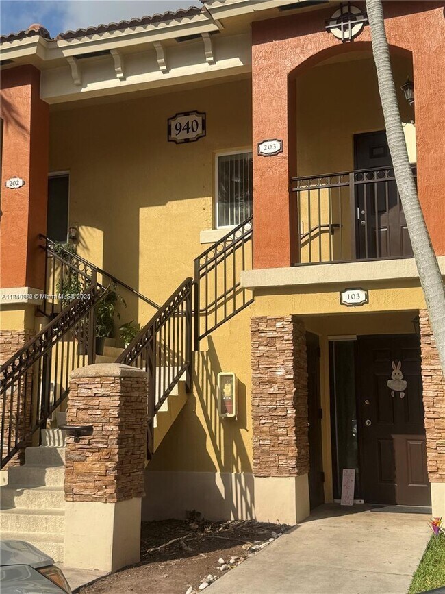 940 NE 33rd Terrace in Homestead, FL - Building Photo - Building Photo