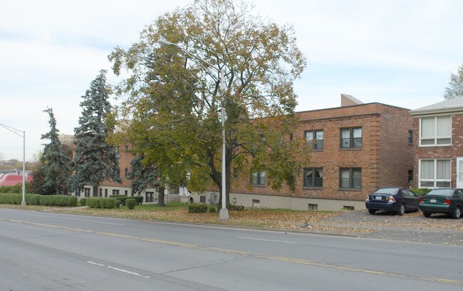 25 Holland Ave in Albany, NY - Building Photo - Building Photo